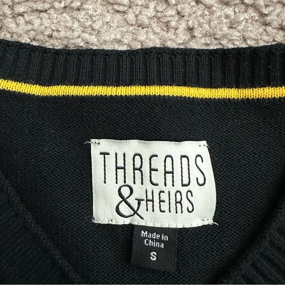 Threads & Heirs Sweater Mens Size S Knit V Neck Black - Picture 6 of 12